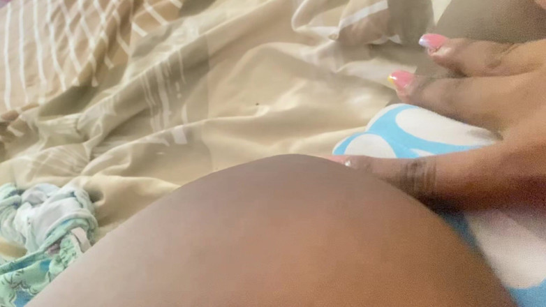 omairaberbatov: Eu tenho que vir tão delicioso! Diz o vizinho antes...