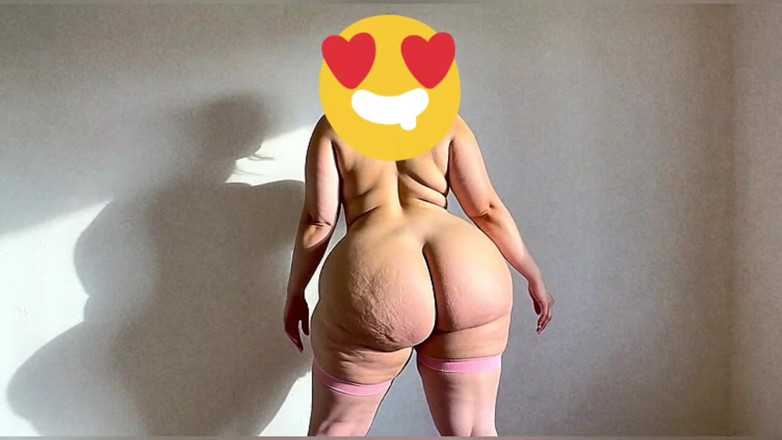 Xprohibidox1: Büyük götlü kadın seksi bir şekilde sallıyor. 2