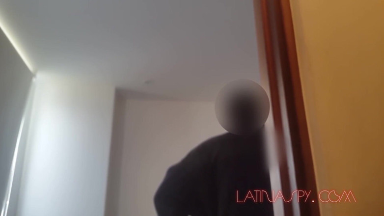 Latinaspy: Ep10 Cleaning mit riesigen melonen teil 1