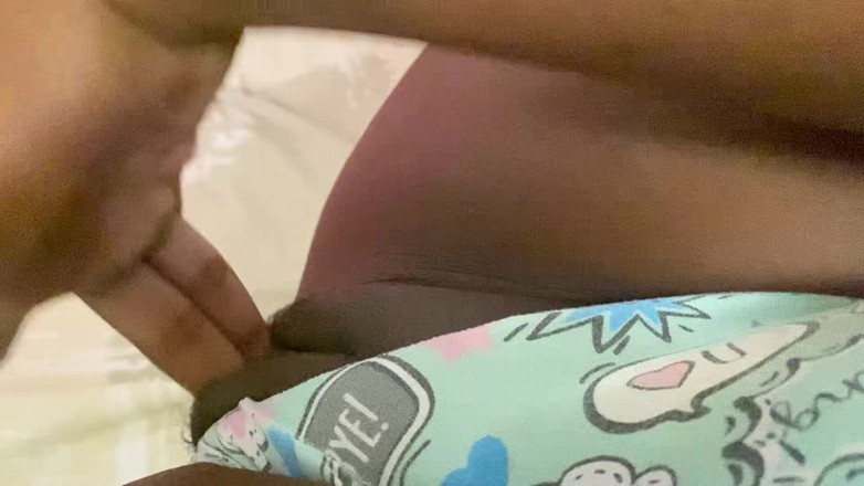 omairaberbatov: Mastubação antes de ir descansar com um bom orgasmo terminou
