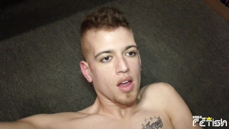 Gay Diaries: Tetovaný chlap saje svého přítele velkého ptáka, než mu tvrdě...