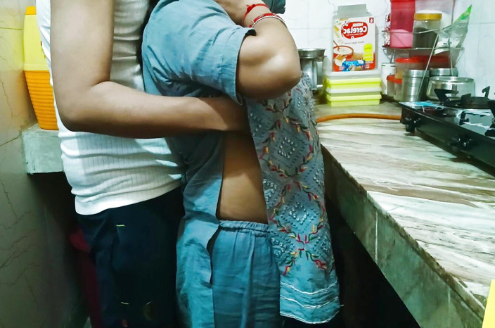 Viral1042: Bhabhi đụ đít trong nhà bếp