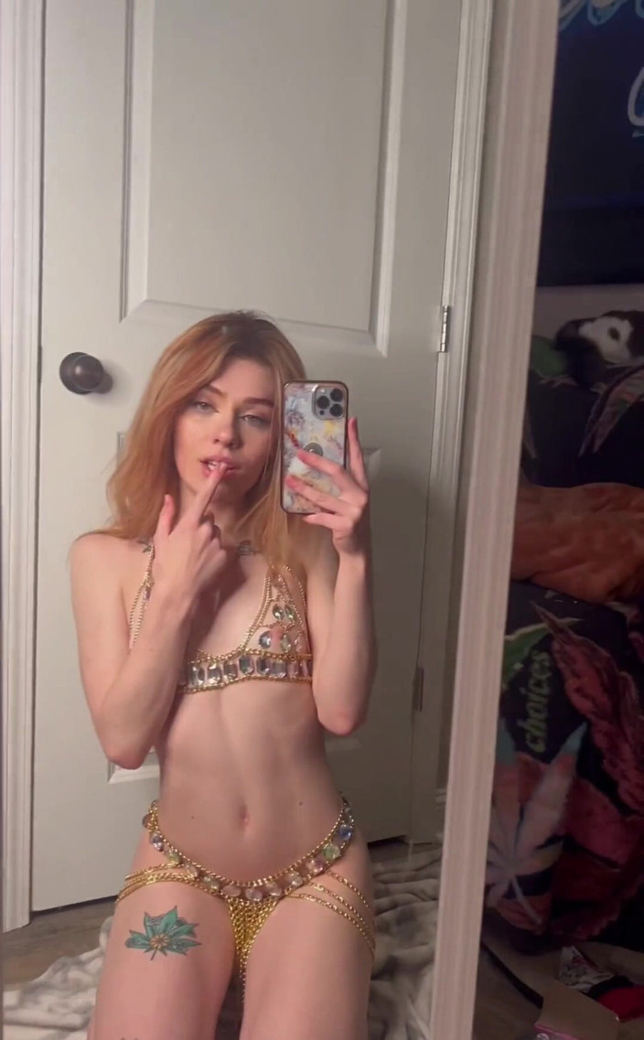 Kinkee Karma: Гей, добре, що я можу розмістити tiktoks nsfw тут