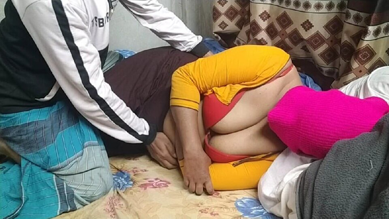 Hot_wife999: Дезі сільська дружина з чоловіком перший раз роман