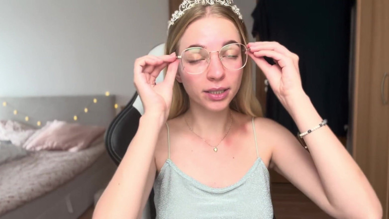 Goddess_Bella_Rae: 吃另一个男人的好处 C U M