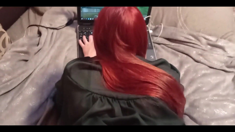 SweetAndFlow: Fucked Doggystyle Cutie Girl While She Plays Wow