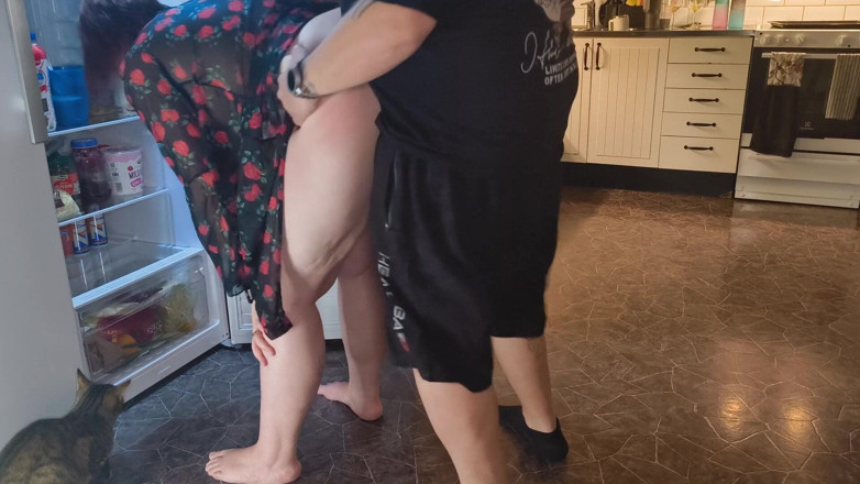 MattLind: Baiser et Fisting la grosse chatte de ma femme