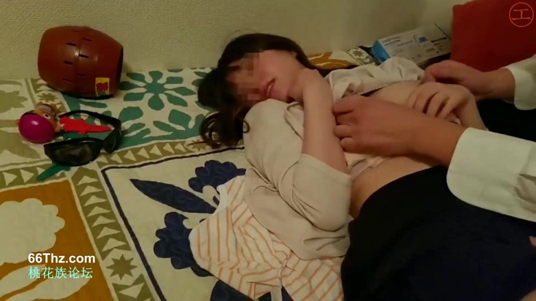 Asians in love: Азиатская женщина кончает в рот