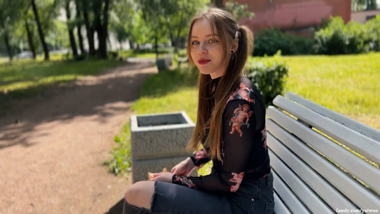 Yuiwoo: Запросив додому і відтрахав милу студентку, яка годувала птахів