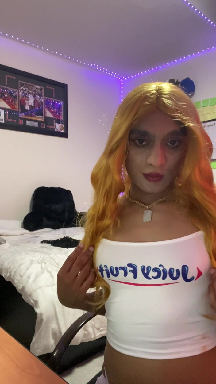 FemBoyAmi: Curvă indiancă sexy Student Efeminat Spermă pe Curvă Cross Dresser...