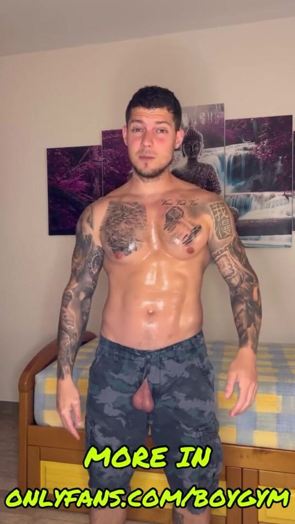 BoyGym: seksi sainy viry chhooe bina, Onlyfans men adhik