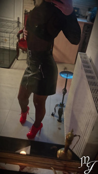 Tôn Sùng Nylon Và Da - Tình Nhân Julia