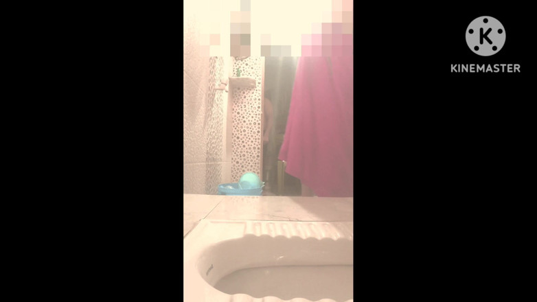 Romantic girl: Meia-irmã e meio-irmão hardcore sexo em banheiro romântico namorada sexy...