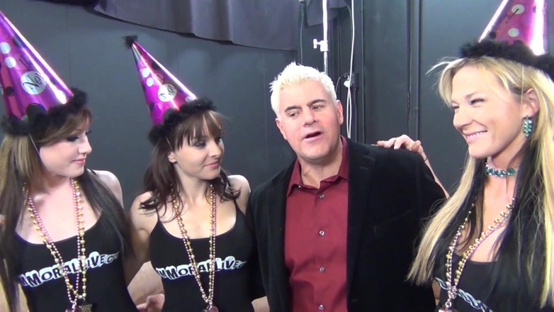 Fuck a Fan: ¡Jennifer White y sus amigos le dan a una fan...