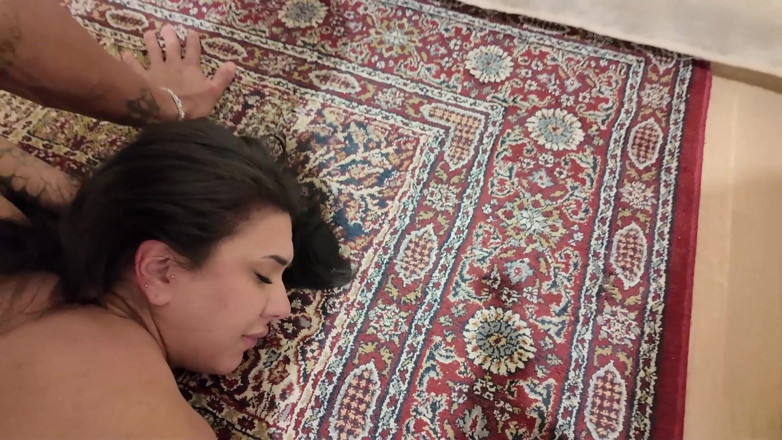 Amateur Homemade Porn: Un bbc muscoloso scopa una carina ragazza italiana di 19 anni