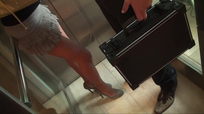 Orgsex: Lift for heaven