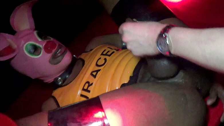 Gaybareback: Удивительная большая групповая секс-оргия в Келлере в Париже