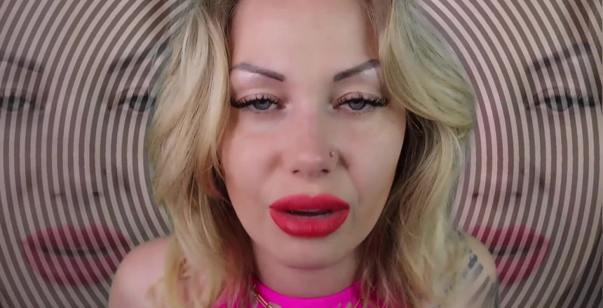 Goddess Misha Goldy: Ich mache mit dir flirty, suggestiv und strengem Blickkontakt, rauche...