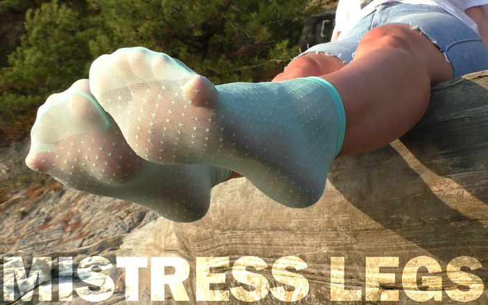 Mistress Legs: Outdoor-sohlen necken in süßen türkisen nylonsocken teil 2