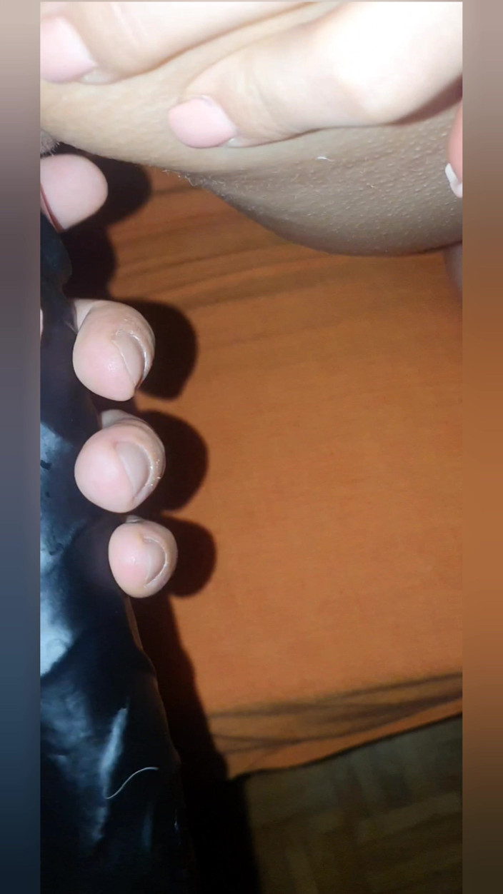 Hotblondygirl: Hotblondygirl futută pe la spate, VEDERE LA PERSOANA 1, muie cu...
