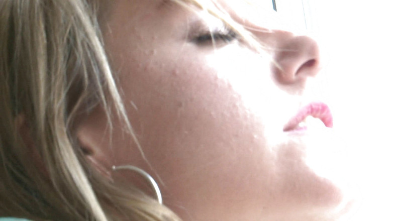 Family Fuckers: Big ass blonde gets pounded from behind
