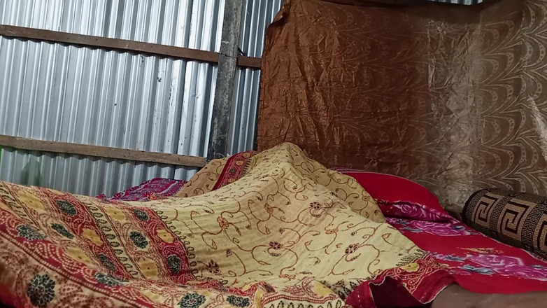 SAFI-SEXY: Mamãe enteada com primeira vez sozinho em casa