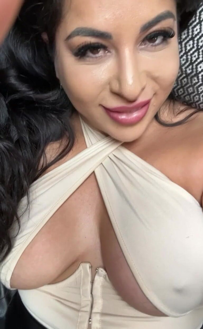 LadyAyse5: Sii il mio schiavo del sesso - parte 37