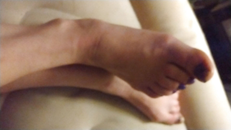 Missy Megz: Kaki seksi sensual bermain