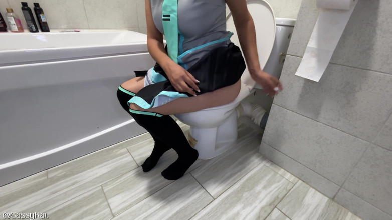 GassyKat: Il bagno quotidiano s2 episodio 20: Hastune miku