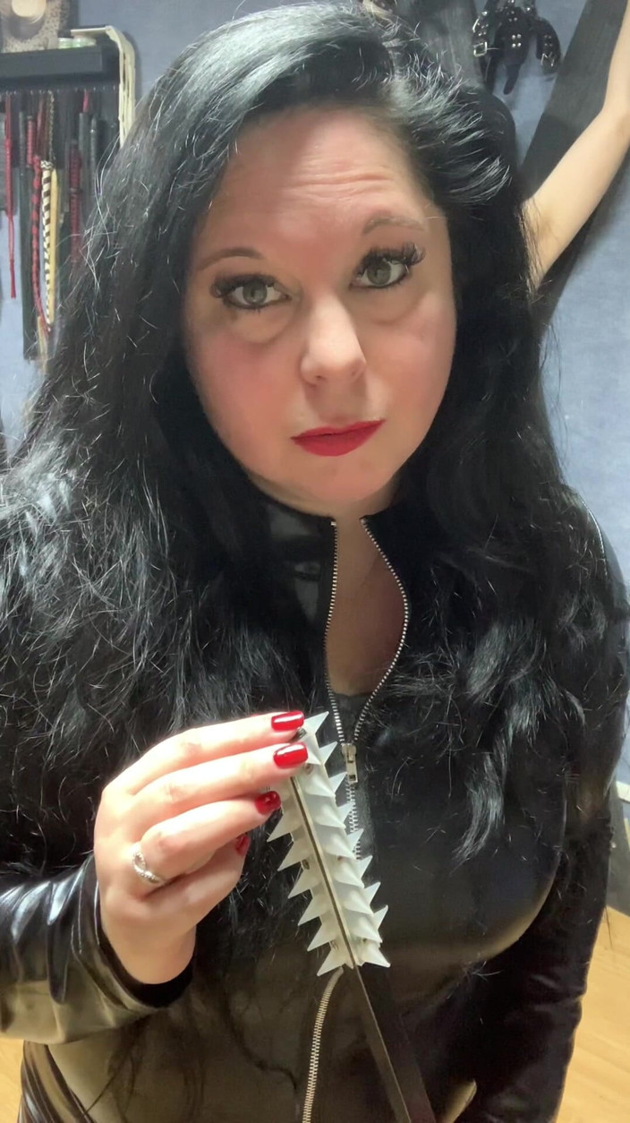 Maitresse Clara: Спокуса, розчарування і опір...