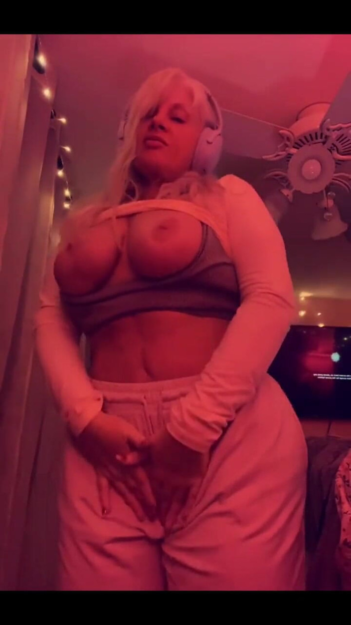 PaintedRose Taboo Femdom Fetish MILF: Pronikl jsem do mé zasrané duše, řekl jsem ti, jak se...