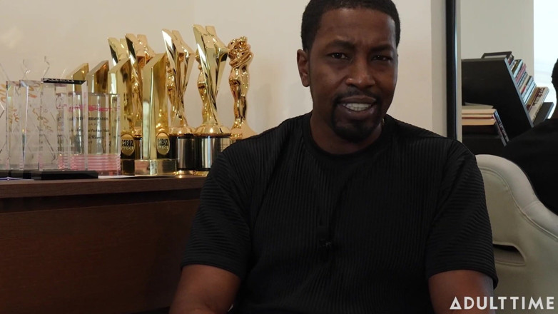 Adult Time Podcast: Isiah Maxwell sceglie un profumo per ogni scena! | Intervista alla...