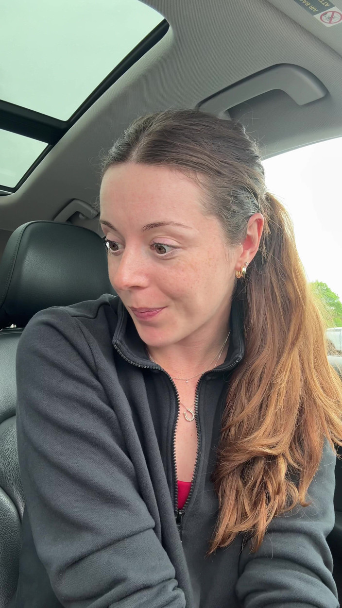 Nadia Foxx: Snažím se golf v simulátoru s My Lush in! Snažím...
