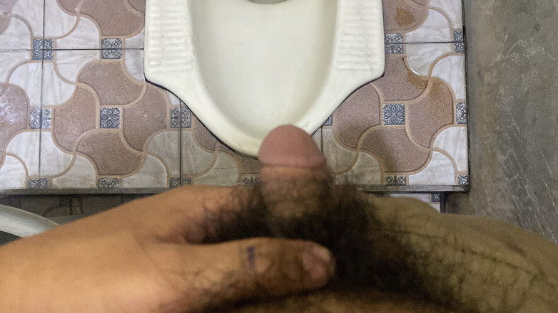 Jackson World: ¿Masturbándose en el baño de otra persona? ¡la emoción es irreal!