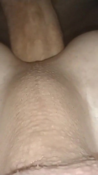 一个邻居来替换他的屁股