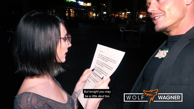 Wolf Wagner.love: Punková děvka Lou Nesbit nadržená pro bílého velkého čůráka - mňam! Vlk...