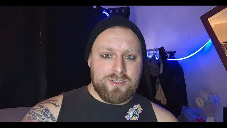 WolfgangWhite: Humilhante você por ter um pênis pequeno com contagem regressiva...