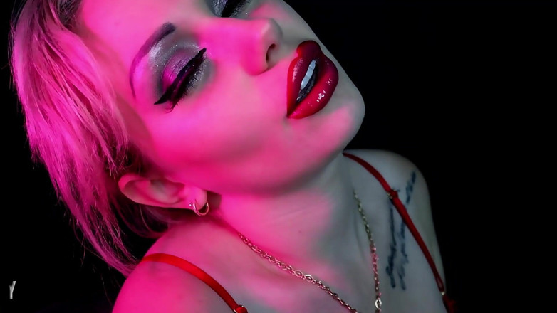 Goddess Misha Goldy: Entrenamiento de adicción a los labios! ¡Hazte totalmente lavado de cerebro!...