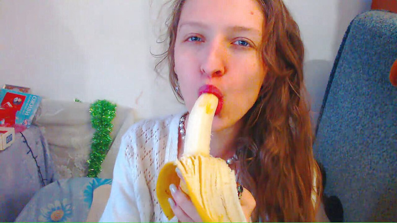 AnnaNotIdealAngel: Muz oral seks ve kızıl doğal çok uzun saç ve mavi...