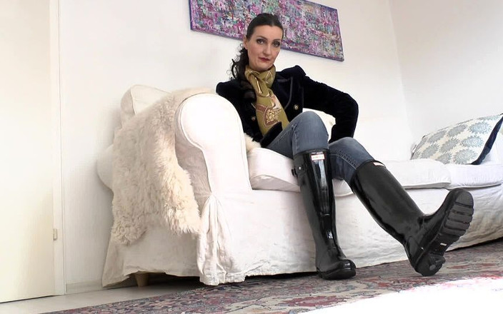 Lady Victoria Valente: Specjalna gra JOI i CEI piszczące gumowe buty