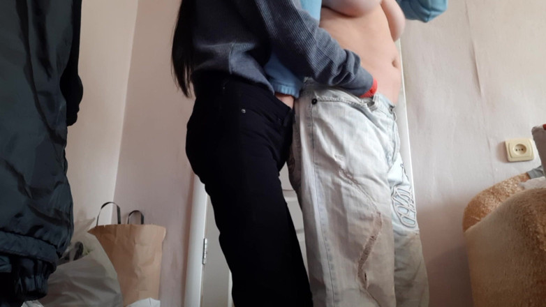 Lesbian-illusion: Mijn vriendin en ik verbergen voor iedereen dat we lesbiennes...