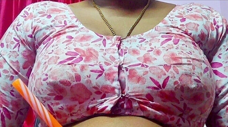 Desi Mohini: 바라시아와 섹스하는 핫한 아줌마
