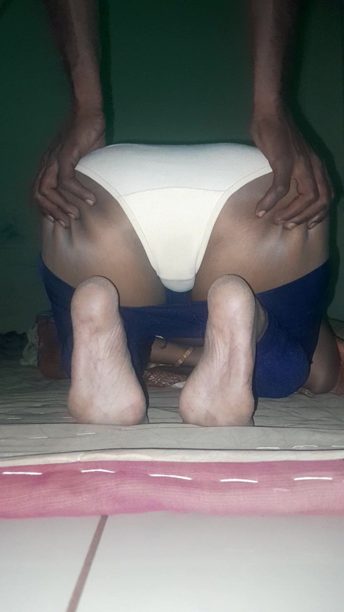 Bighard Mukesh: Pantat panas