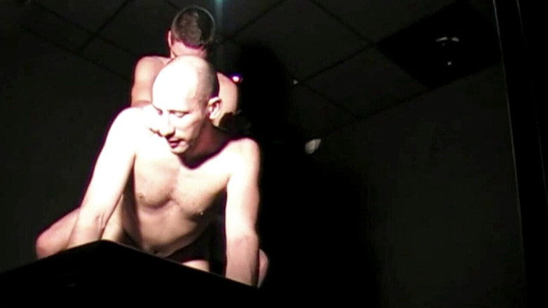 Gaybareback: Твинк відсмоктує тата в глоріхолі