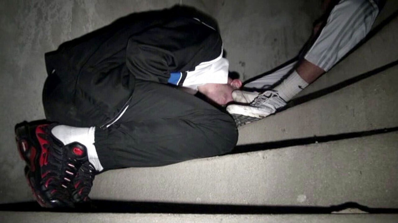 Sneaker gay: Dominazione delle sneaker per 2 badboys di pari sin che fa...