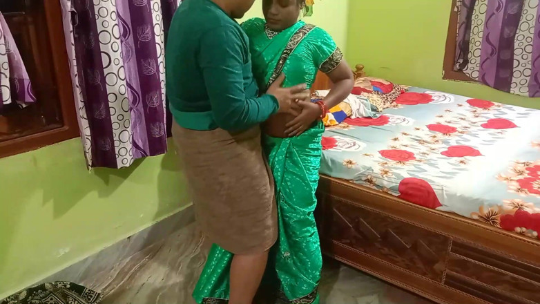 Popmini: House Owner Hardcore Fucking with Maid on Bed While Cleaning...