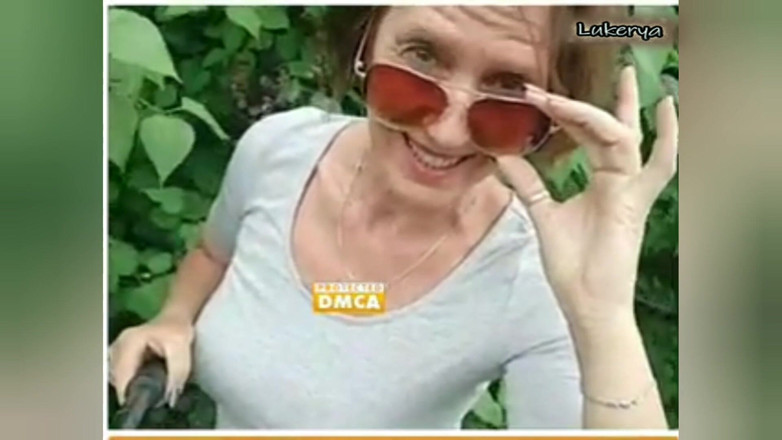 Lukerya: Femme au foyer sexy à la maison et dans la forêt