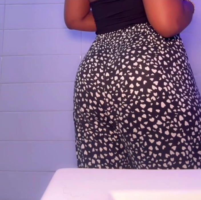 African Fart Queen: Sent på kvällen stinkande Pyjamas Farts
