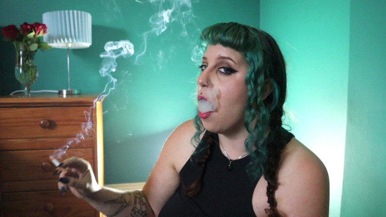 Goddess Kinx: Lerne zu rauchen