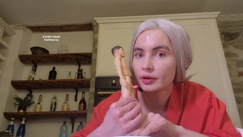 Faith Eros: J’essaye de mon mieux pour localiser ta bite avec ma...